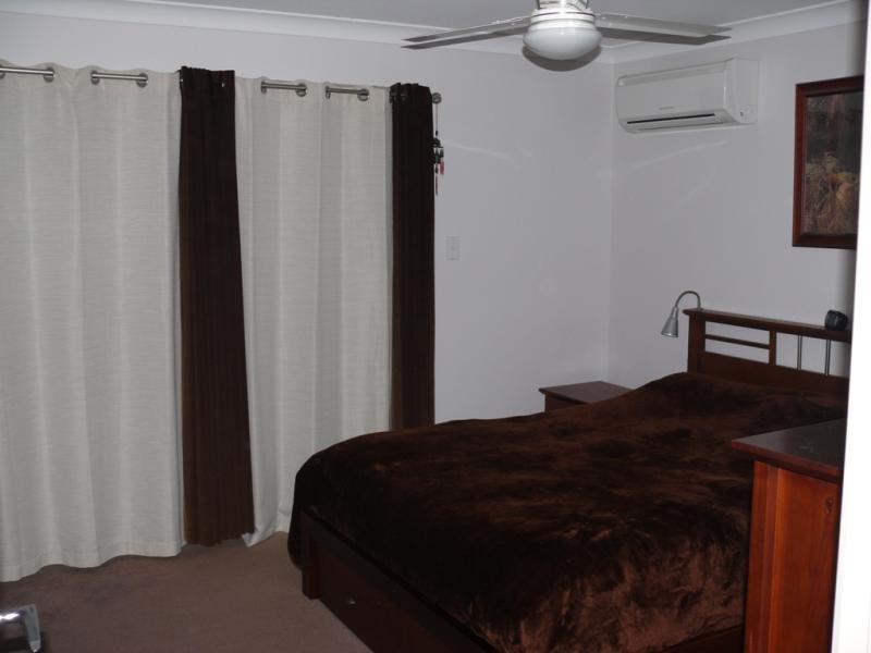 52 Creekside  Dr, Springfield Lakes QLD 4300