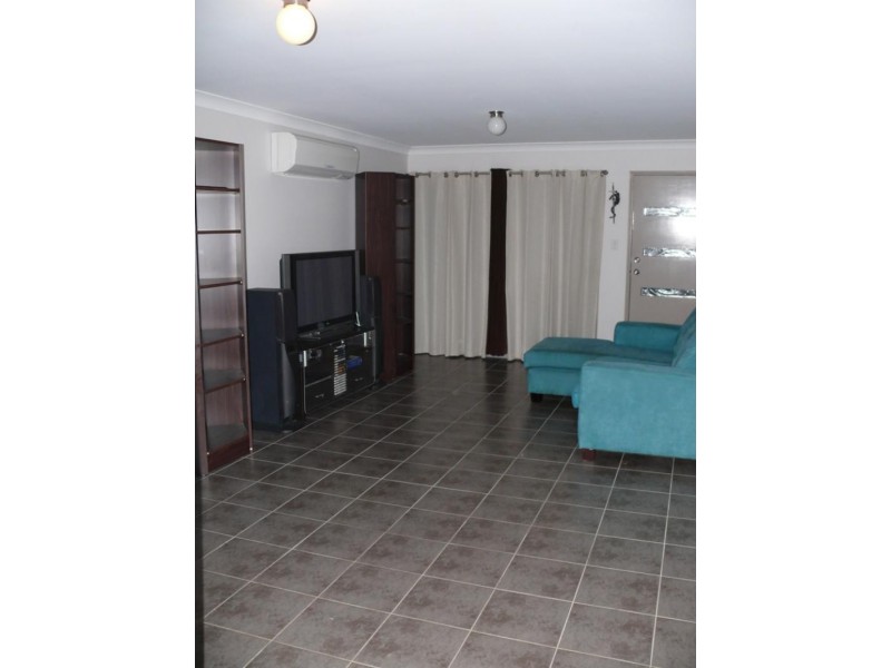 52 Creekside  Dr, Springfield Lakes QLD 4300