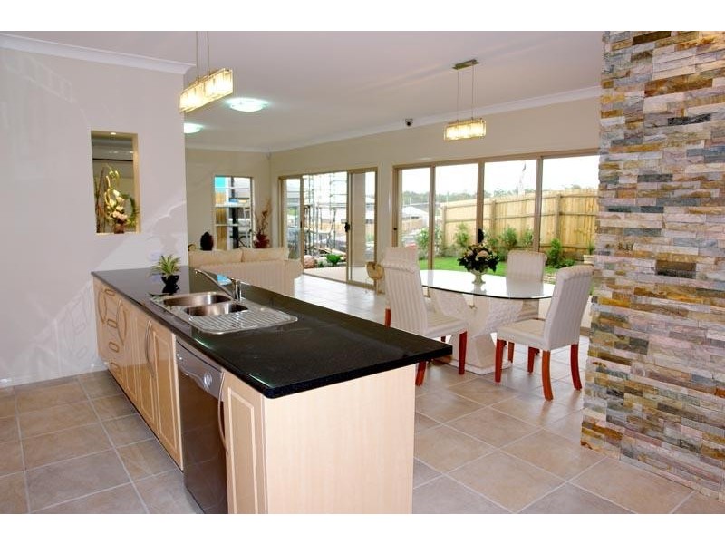 13 Atlantic Ave, Springfield Lakes QLD 4300