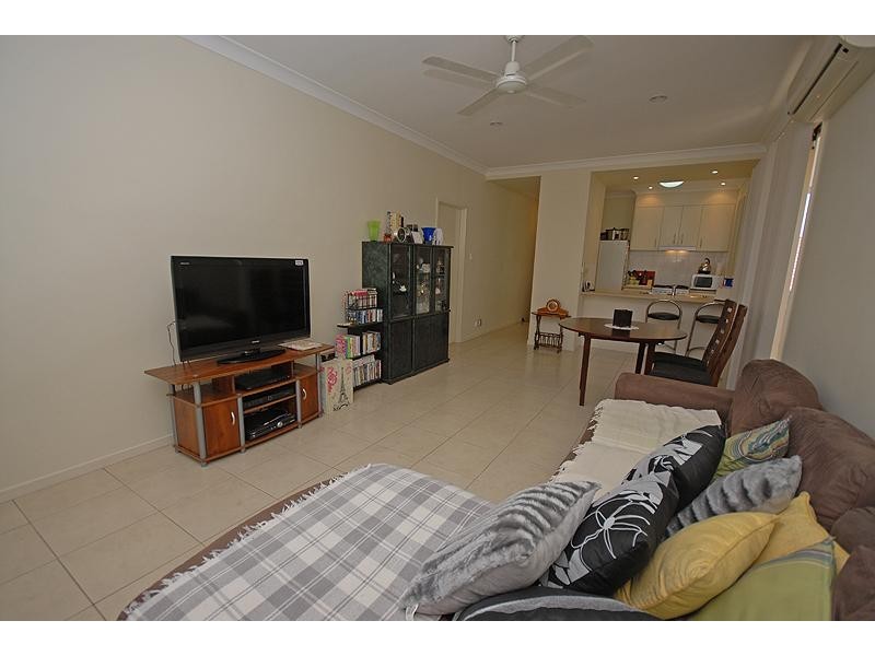 18 Yellowstone Way, Springfield Lakes QLD 4300