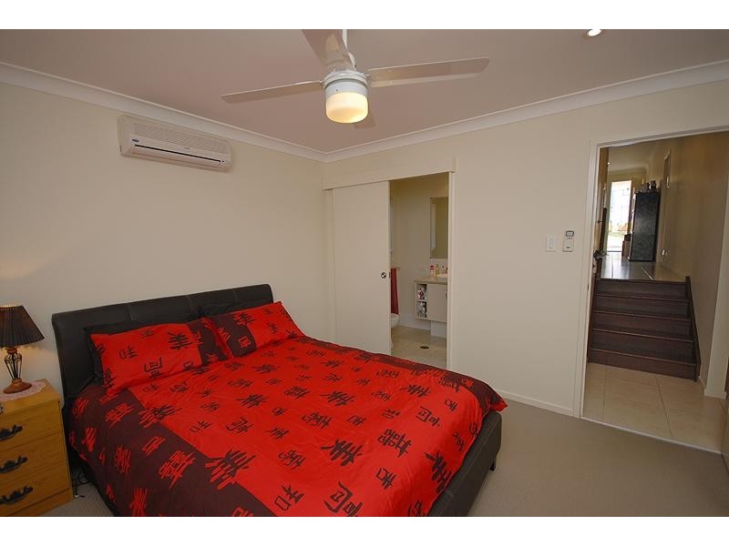 18 Yellowstone Way, Springfield Lakes QLD 4300