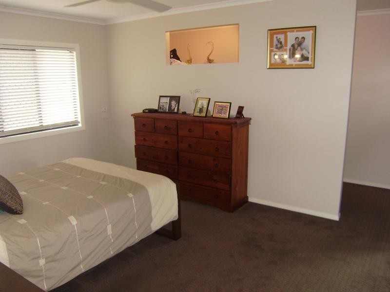 104 Fiona  St, Bellbird Park QLD 4300