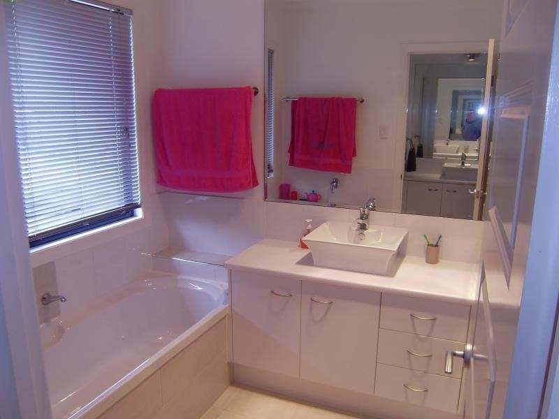 104 Fiona  St, Bellbird Park QLD 4300