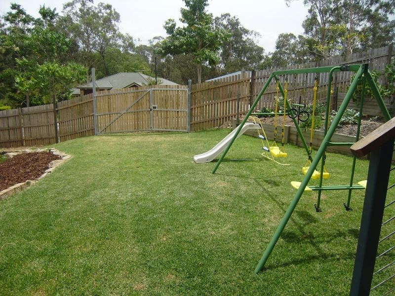 104 Fiona  St, Bellbird Park QLD 4300