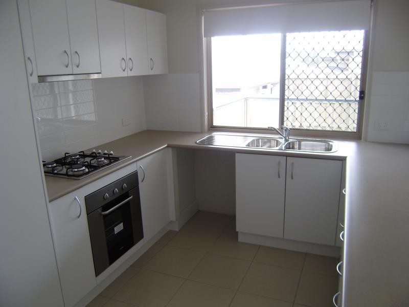 15 Violet Ave, Springfield Lakes QLD 4300