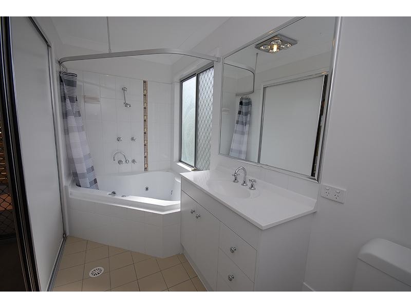 18 The Reach  Ct, Springfield Lakes QLD 4300