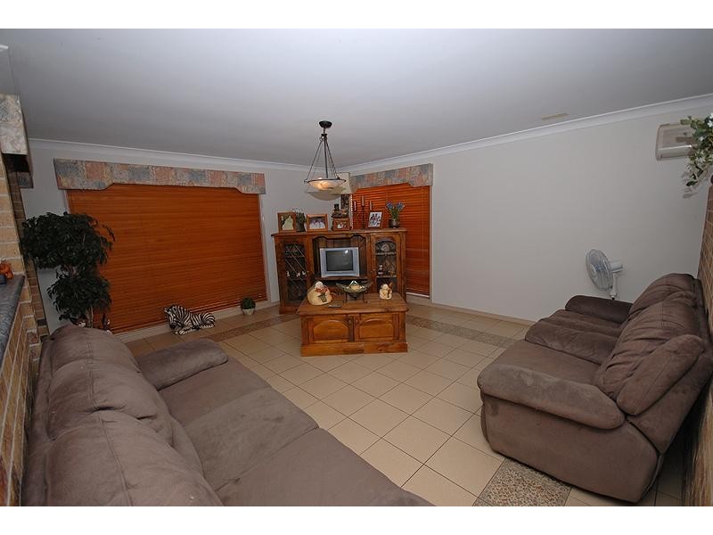 5 Amulla Cct, Camira QLD 4300