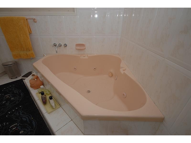 5 Amulla Cct, Camira QLD 4300