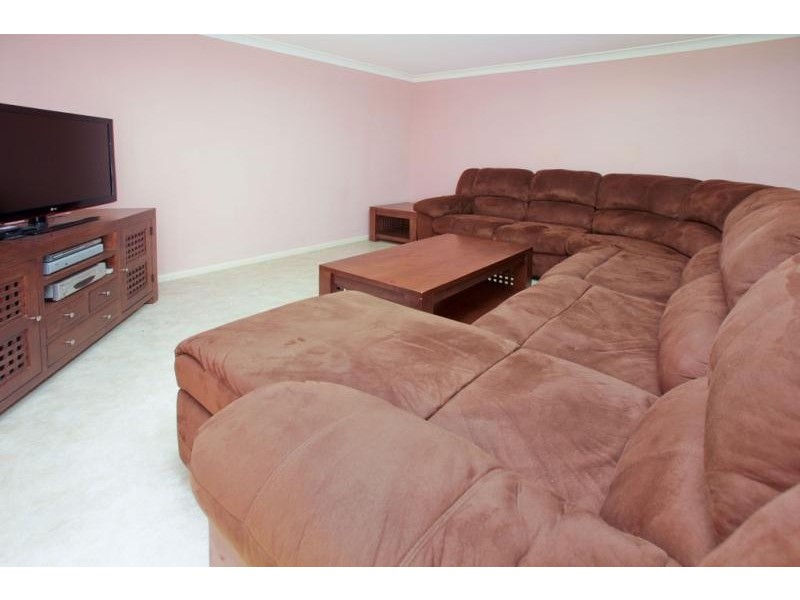 8 Karnak  Ct, Camira QLD 4300