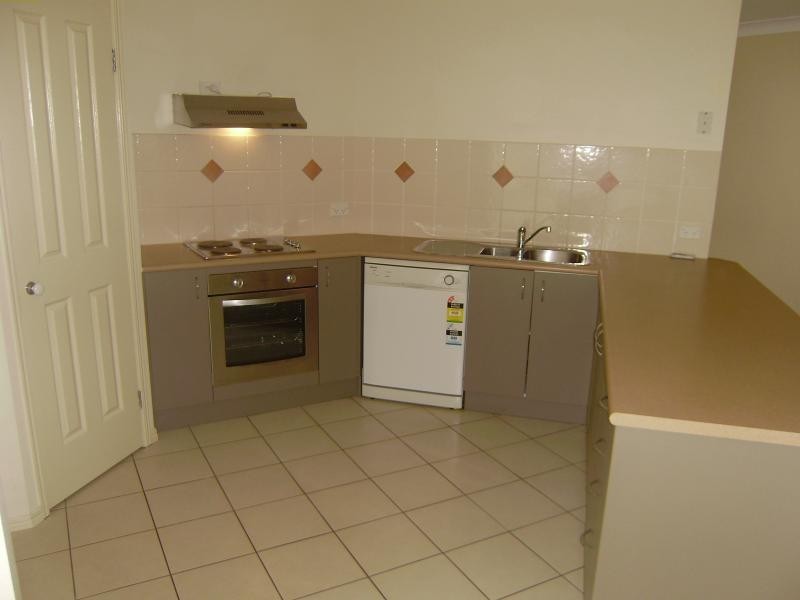 16 Darter Pl, Springfield Lakes QLD 4300