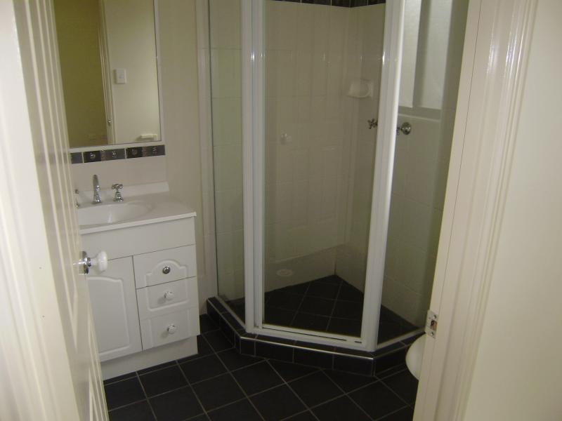 16 Darter Pl, Springfield Lakes QLD 4300