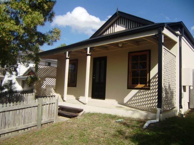 63 Creekside  Dr, Springfield Lakes QLD 4300
