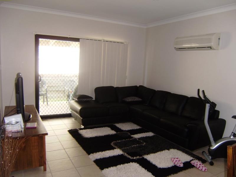 63 Creekside  Dr, Springfield Lakes QLD 4300