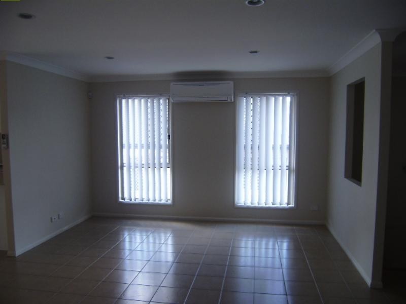 11 Shearwater Tce, Springfield Lakes QLD 4300