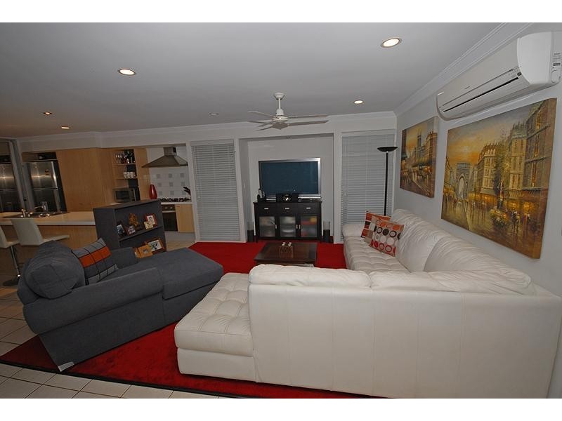 38  Summit Dr, Springfield Lakes QLD 4300