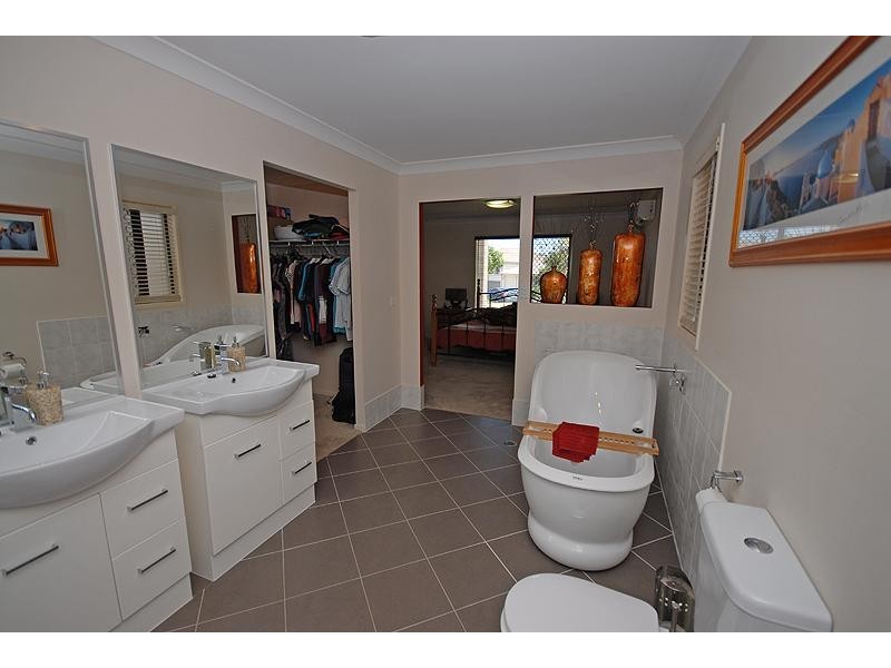 83 Opossum Cct, Springfield Lakes QLD 4300