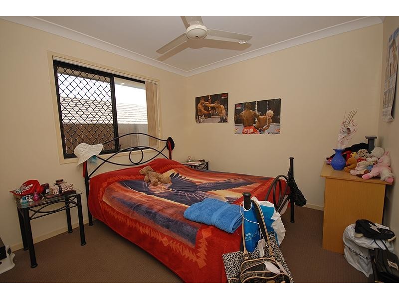 15 Oak Leaf  St, Springfield Lakes QLD 4300