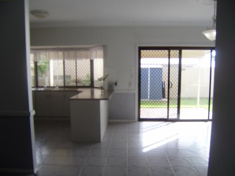 6 Elmwood  Cct, Springfield Lakes QLD 4300