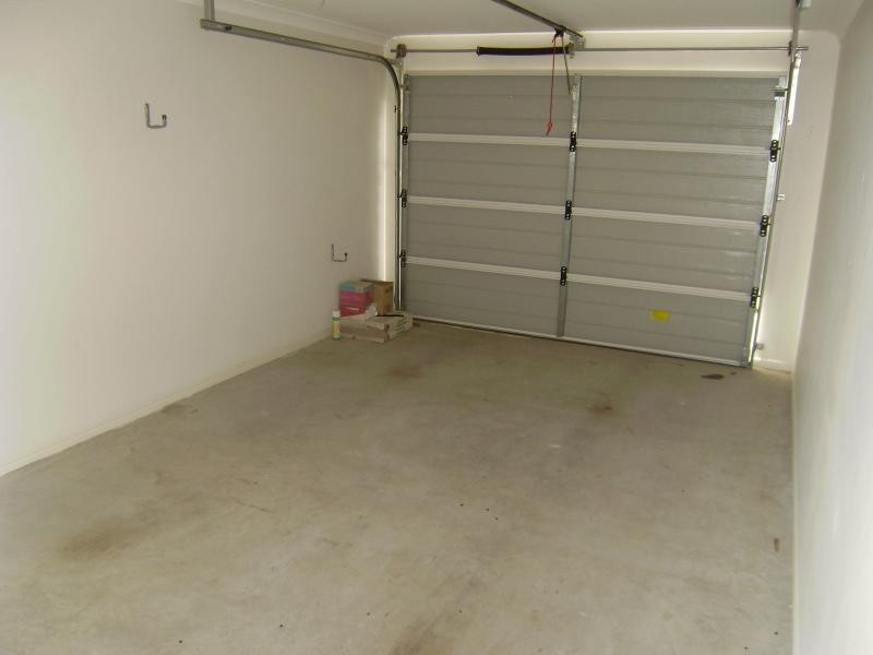 47 Creekside Dr, Springfield Lakes QLD 4300