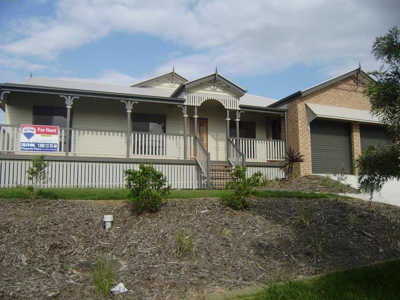 8 Claydon  Pl, Rosewood QLD 4340