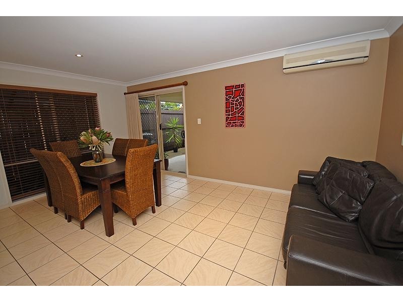 8 Neptune  St, Springfield Lakes QLD 4300