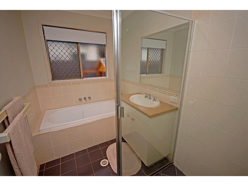 8 Neptune  St, Springfield Lakes QLD 4300