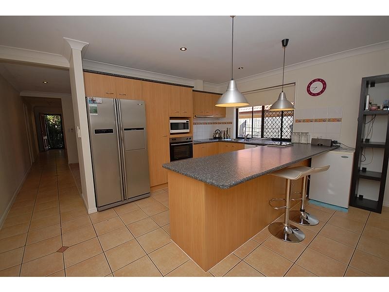 15 Berkshire Pl, Springfield Lakes QLD 4300