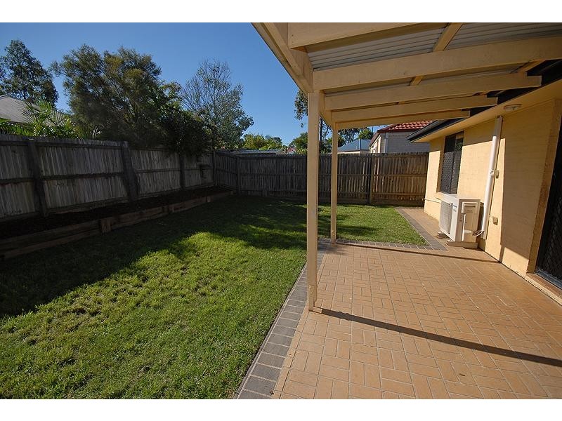 15 Berkshire Pl, Springfield Lakes QLD 4300