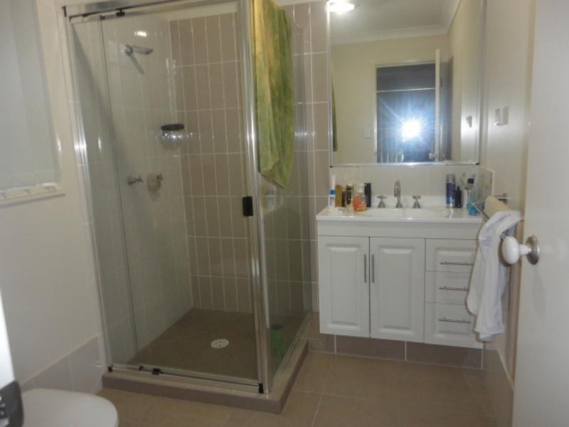 17 Hyde  Ave, Springfield Lakes QLD 4300