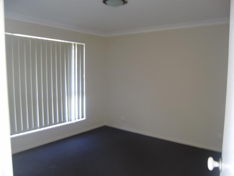 17 Hyde  Ave, Springfield Lakes QLD 4300