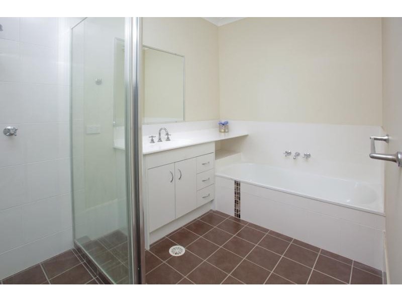 5 Sunsail Lane, Springfield Lakes QLD 4300