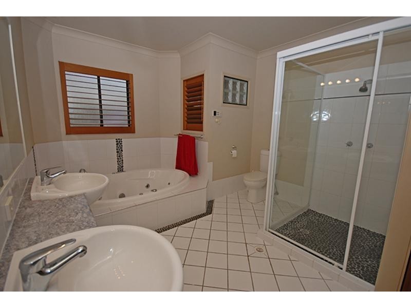 10 Myrtle  Cres, Brookwater QLD 4300
