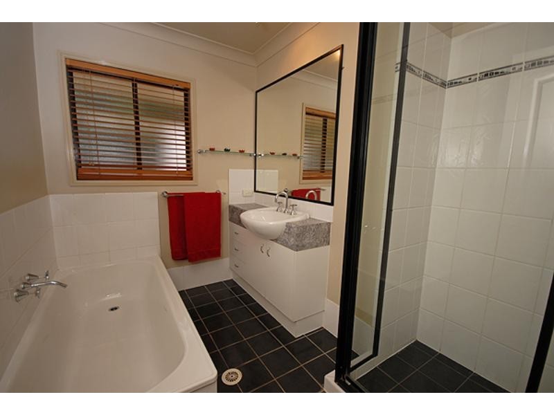 10 Myrtle  Cres, Brookwater QLD 4300