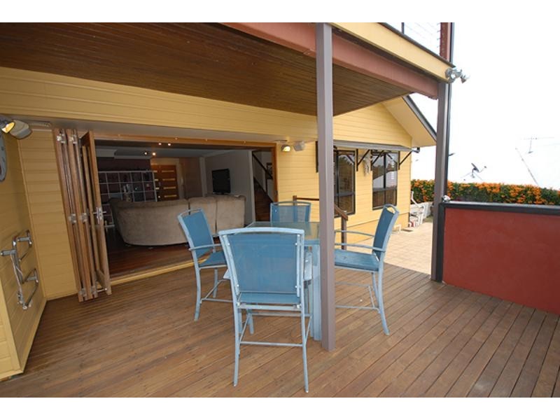 10 Myrtle  Cres, Brookwater QLD 4300