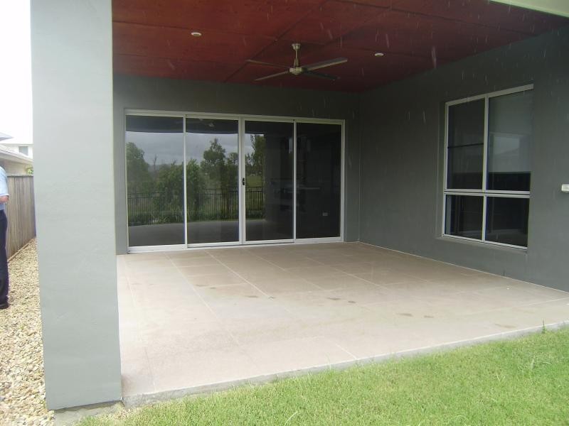 33 Rasmussen Cres, Redbank Plains QLD 4301