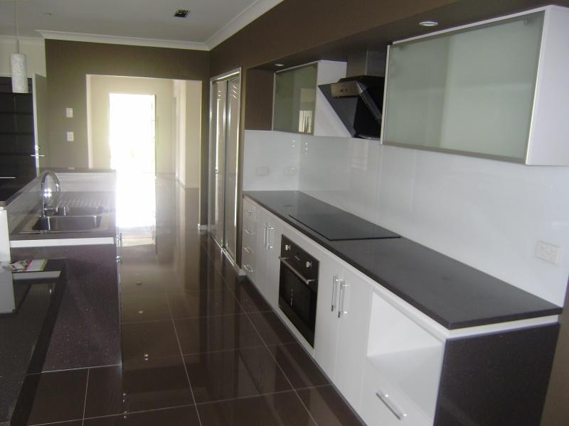33 Rasmussen Cres, Redbank Plains QLD 4301