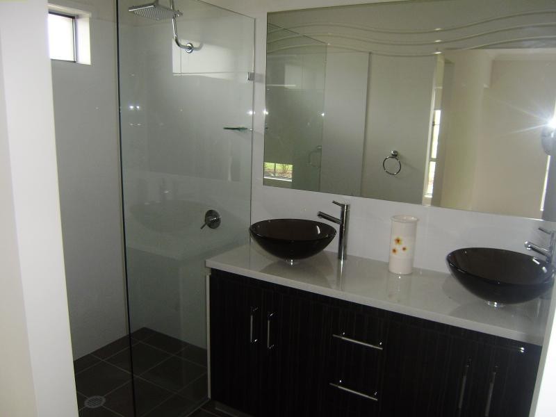 33 Rasmussen Cres, Redbank Plains QLD 4301
