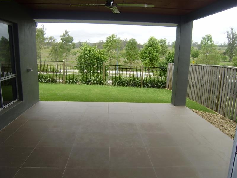 33 Rasmussen Cres, Redbank Plains QLD 4301