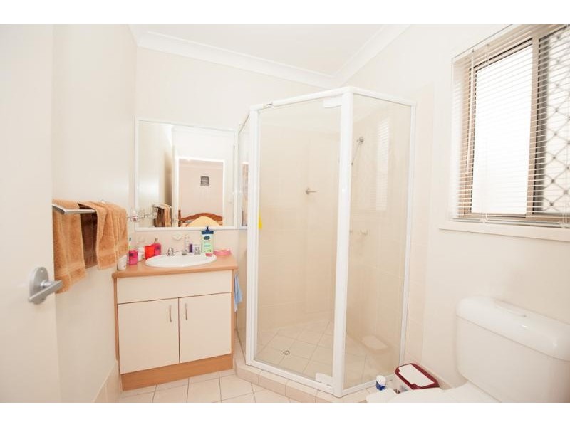 16 Moonbeam  St, Springfield Lakes QLD 4300