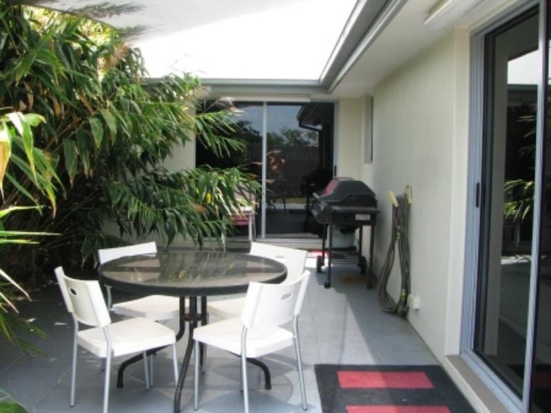 11 Chateau St, Springfield Lakes QLD 4300