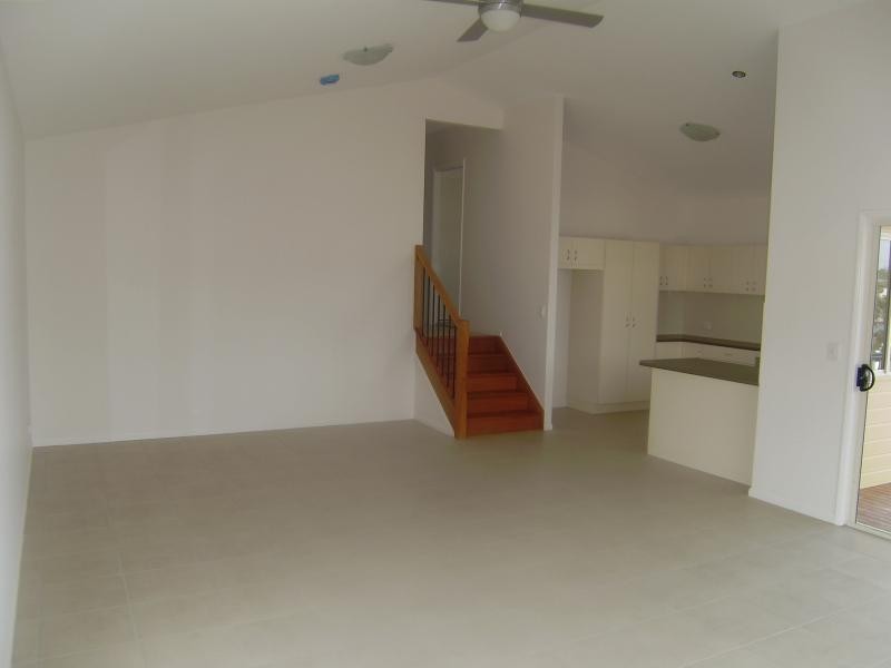 4 O’reilly Cres, Springfield Lakes QLD 4300