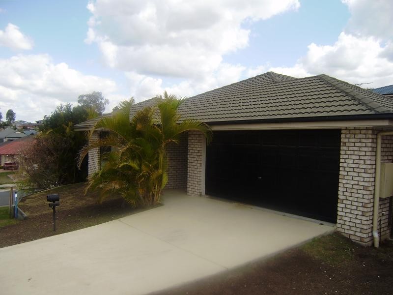 1 Birdwing Ct, Springfield Lakes QLD 4300