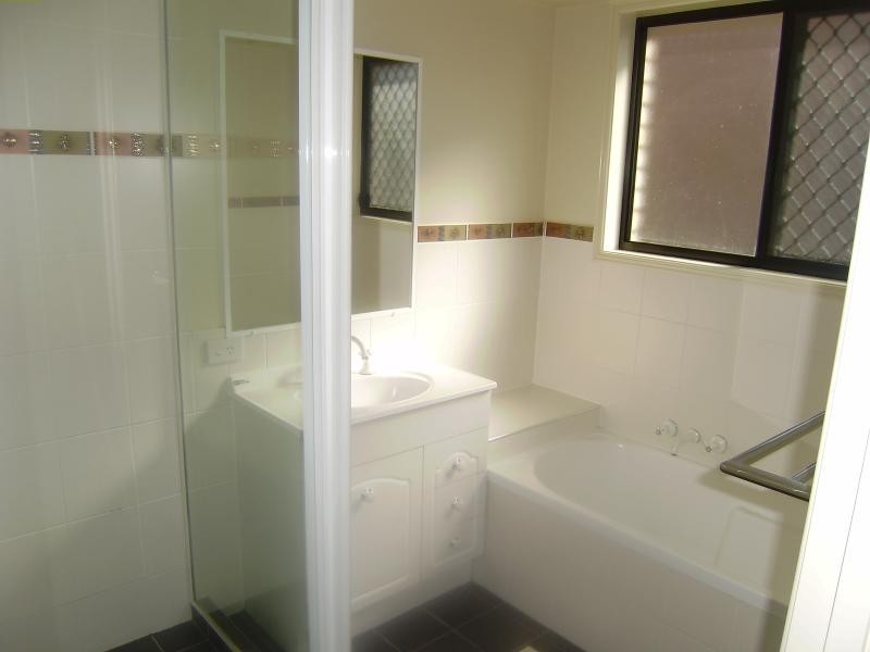 1 Birdwing Ct, Springfield Lakes QLD 4300
