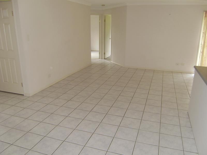 9 boodie Cl, Doolandella QLD 4077