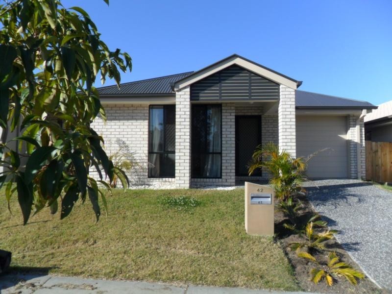 42 Lindeman  St, Springfield Lakes QLD 4300