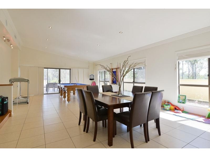 8 Eugene St, Bellbird Park QLD 4300
