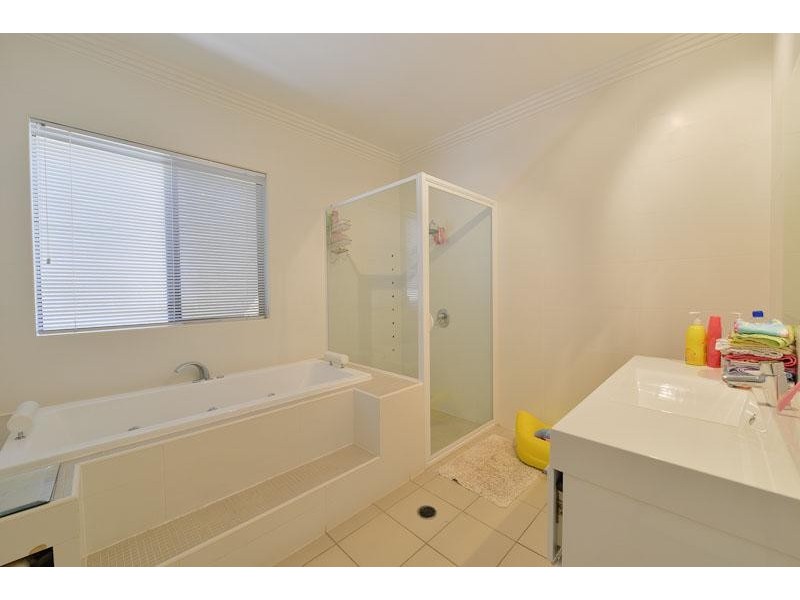 8 Eugene St, Bellbird Park QLD 4300
