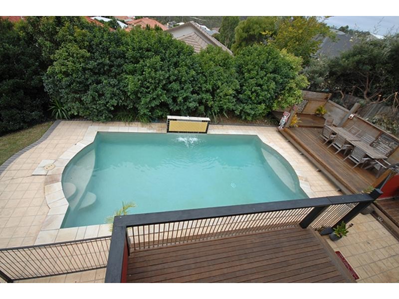 10 Myrtle Cres, Brookwater QLD 4300