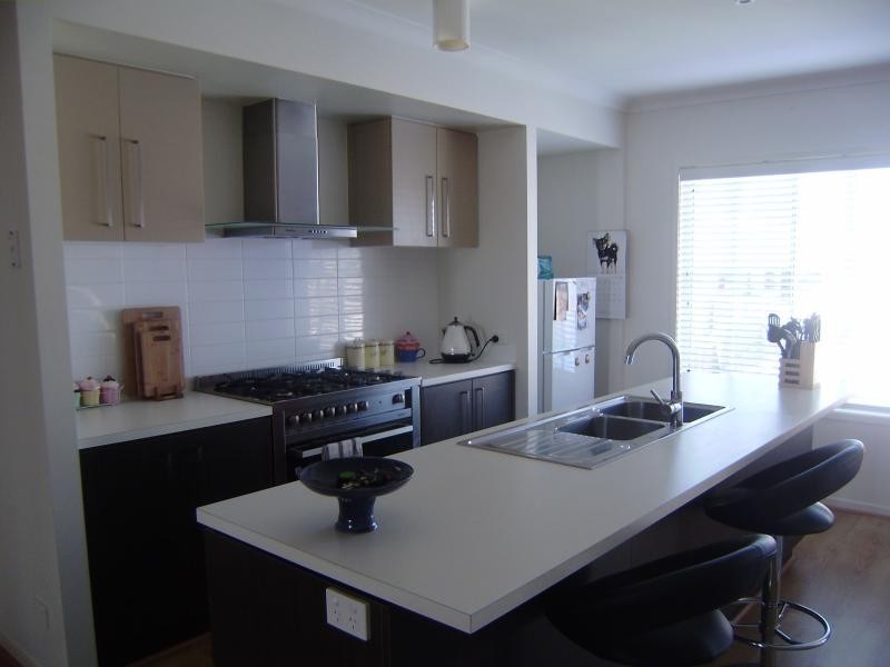 16 Talisker  St, Springfield Lakes QLD 4300