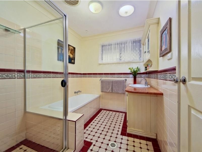 Mount Warren Park QLD 4207